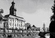 Александро-Невская лавра в Петербурге, в некрополе которой похоронен П. И. Чайковский